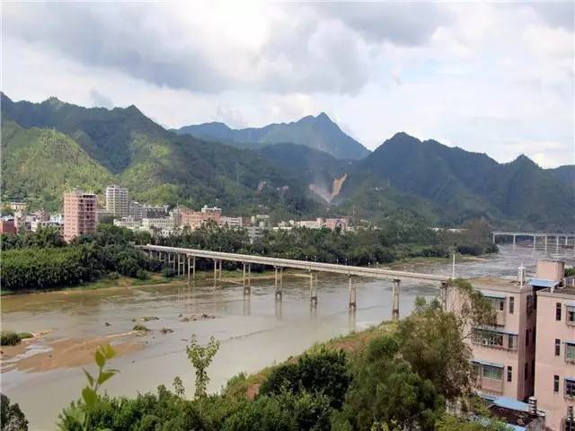 《建军大业》中的三河坝是个怎样的地方？带你探秘古镇三河！